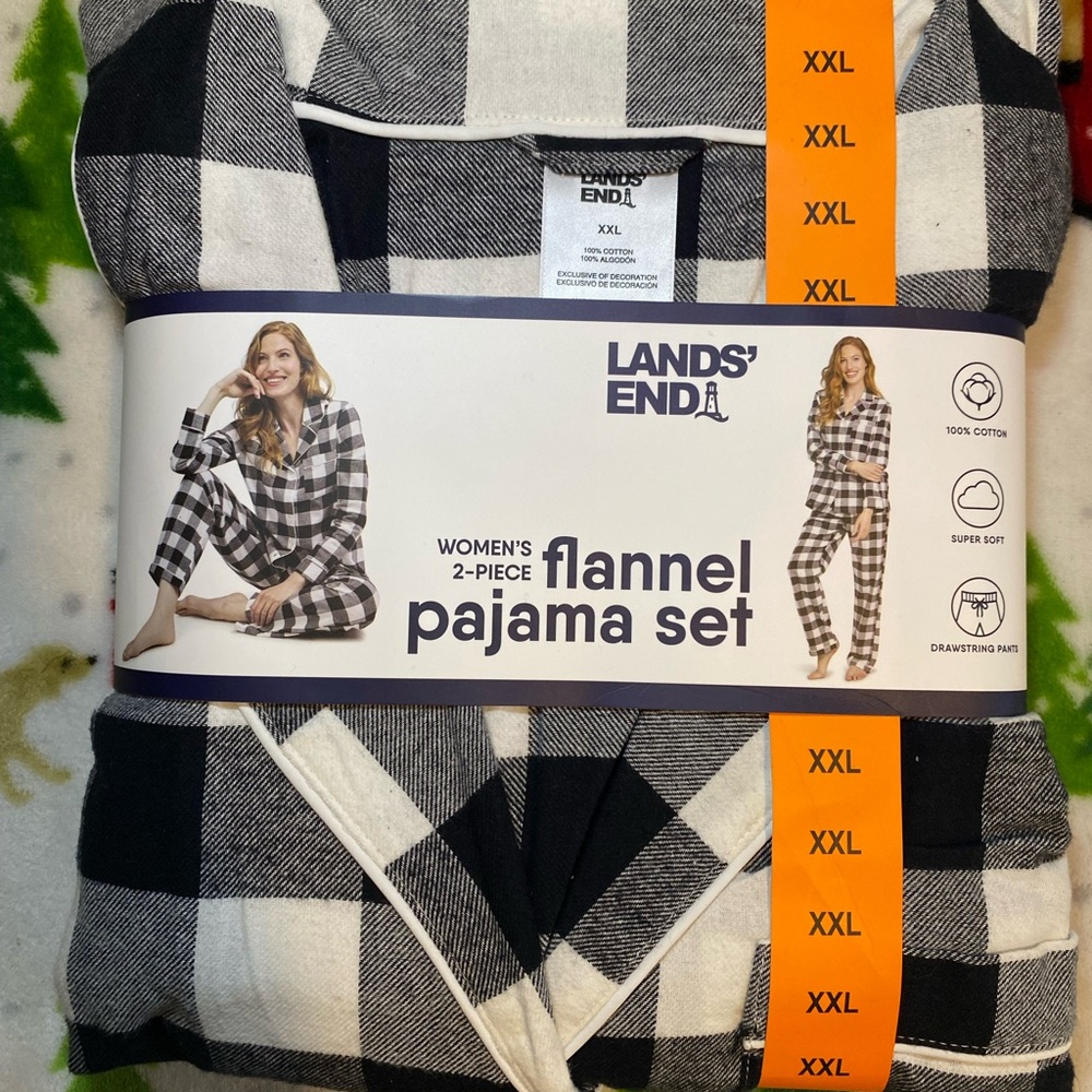 Lands' End ladies Black and White Flannel Pajama Set.